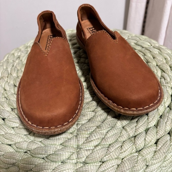 Born Naya Brown Tan Nubuck Slip On Comfort Flat Loafer NWOB - Picture 4 of 9